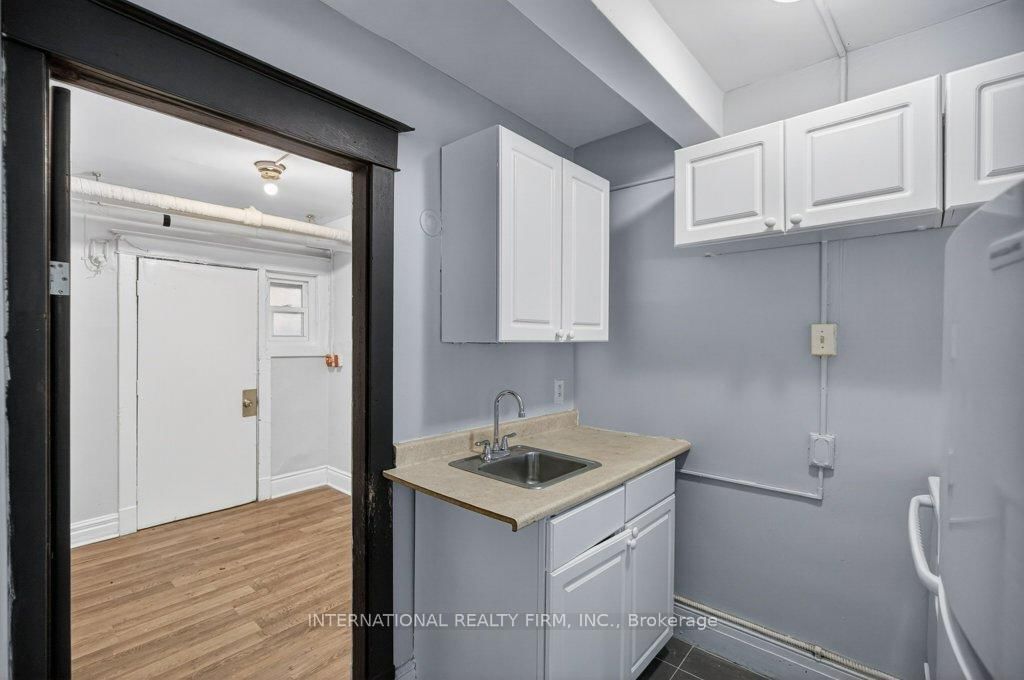 Semi-Detached House for lease at 2-109 Balsam Avenue, Hamilton, Ontario, L8M 3B2 - Stipley - MLS: X12843882