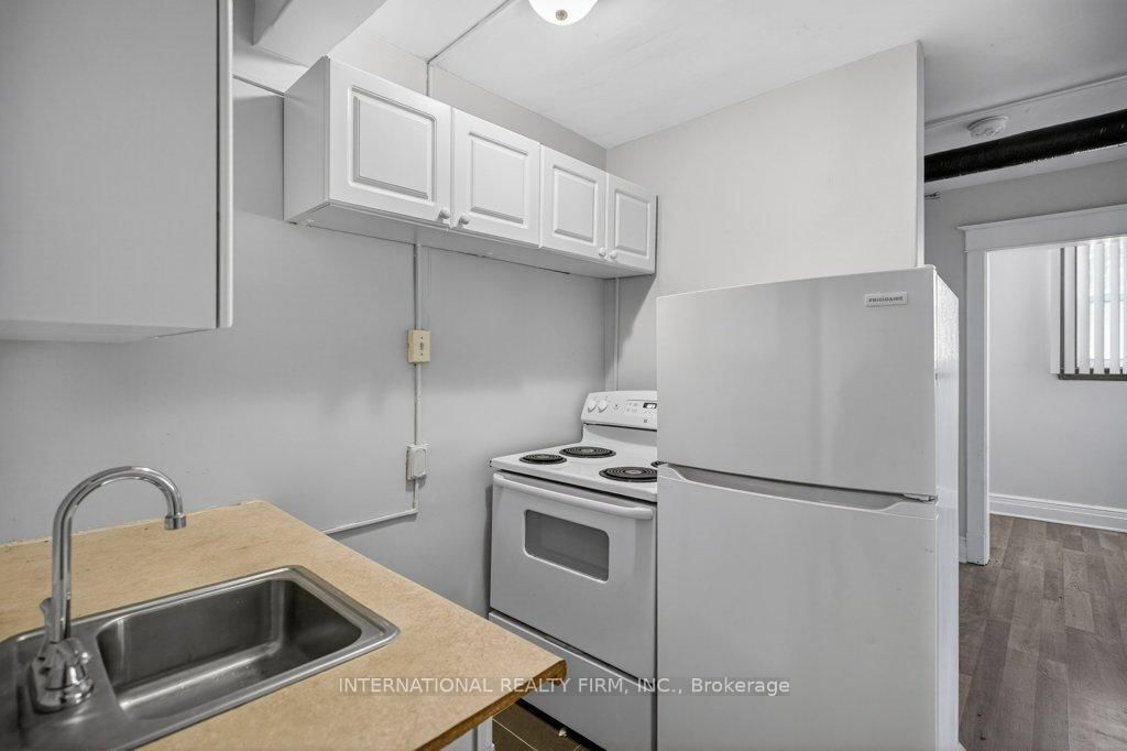 Semi-Detached House for lease at 2-109 Balsam Avenue, Hamilton, Ontario, L8M 3B2 - Stipley - MLS: X12843882