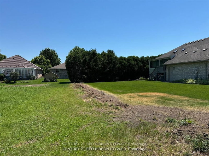 483 Tanya St, Strathroy-Caradoc, N7G 4A6 | Image 2