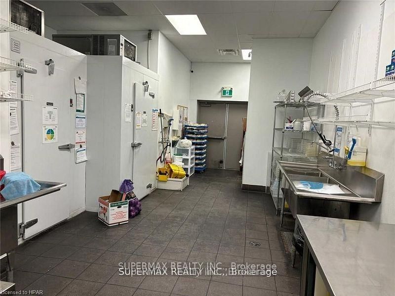 Unit B - 3059 WONDERLAND Rd, London South, N6L 1R4 | Image 3