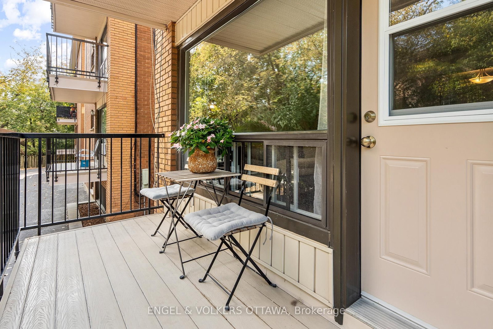 270 Beechwood Avenue, Unit 11 - Photo 15