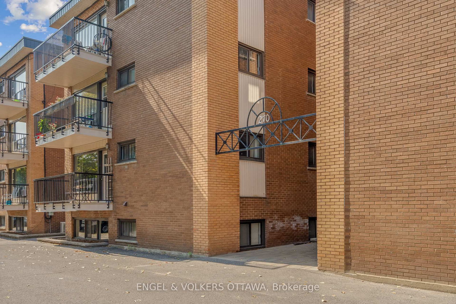 270 Beechwood Avenue, Unit 11 - Photo 2