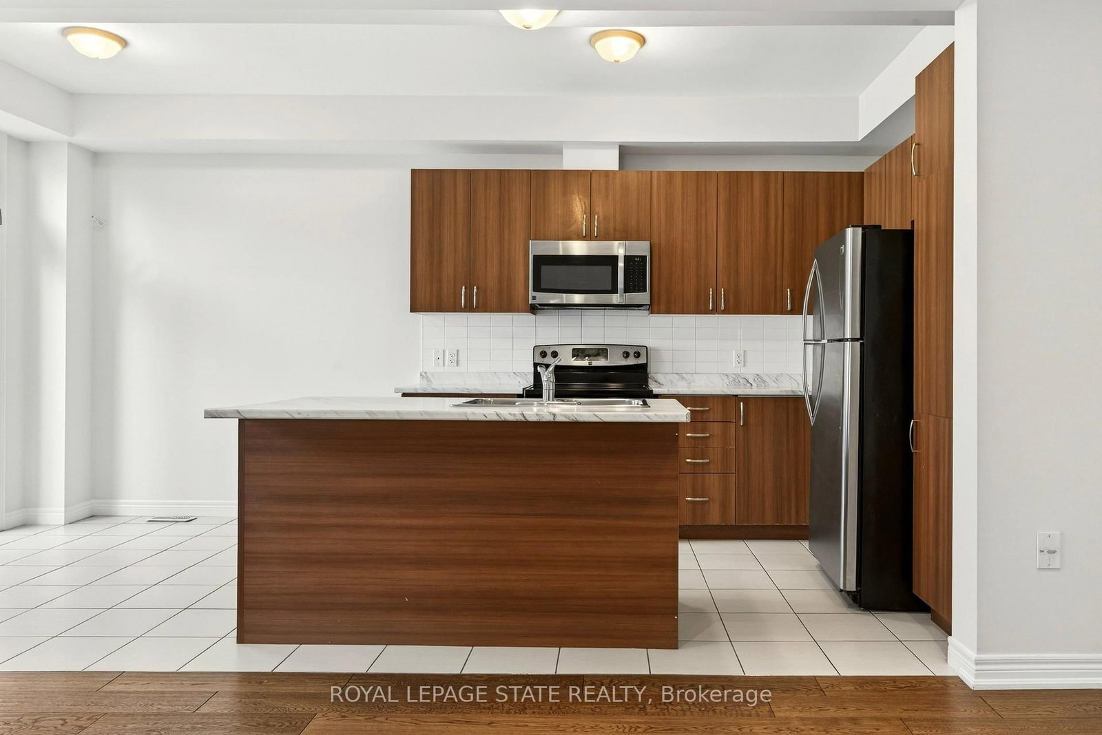 Townhouse for lease at 34-90 Raymond Road, Hamilton, Ontario, L9K 0G6 - Meadowlands - MLS: X12844324