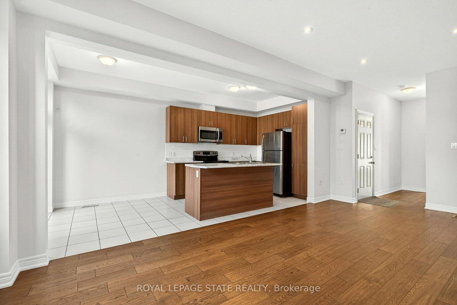 Townhouse for lease at 34-90 Raymond Road, Hamilton, Ontario, L9K 0G6 - Meadowlands - MLS: X12844324