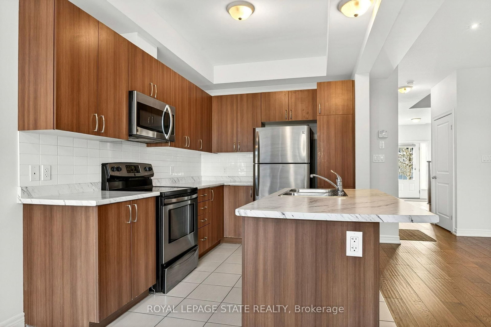 Townhouse for lease at 34-90 Raymond Road, Hamilton, Ontario, L9K 0G6 - Meadowlands - MLS: X12844324