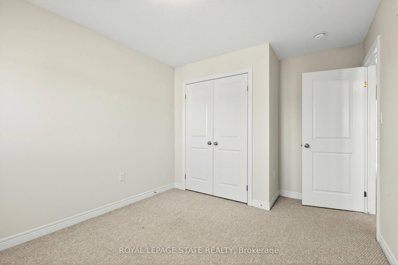 Townhouse for lease at 34-90 Raymond Road, Hamilton, Ontario, L9K 0G6 - Meadowlands - MLS: X12844324