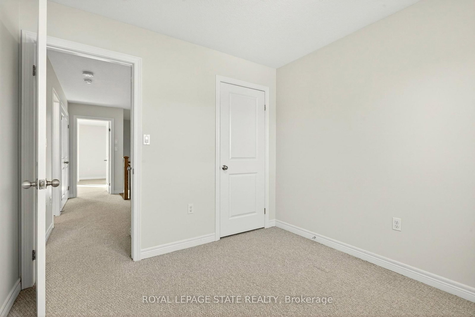 Townhouse for lease at 34-90 Raymond Road, Hamilton, Ontario, L9K 0G6 - Meadowlands - MLS: X12844324