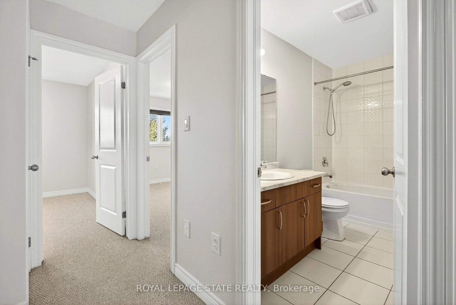 Townhouse for lease at 34-90 Raymond Road, Hamilton, Ontario, L9K 0G6 - Meadowlands - MLS: X12844324