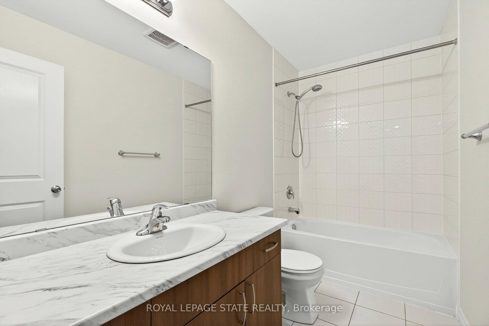 Townhouse for lease at 34-90 Raymond Road, Hamilton, Ontario, L9K 0G6 - Meadowlands - MLS: X12844324