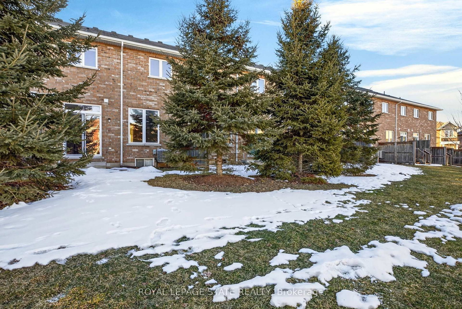 Townhouse for lease at 34-90 Raymond Road, Hamilton, Ontario, L9K 0G6 - Meadowlands - MLS: X12844324