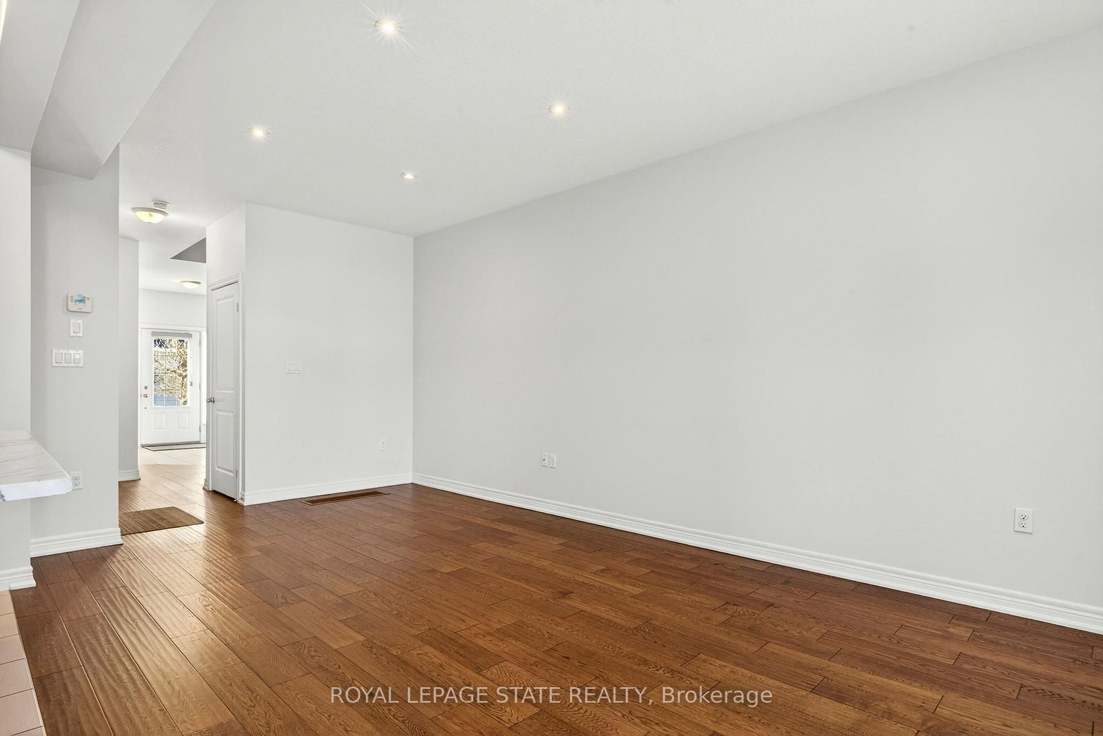 Townhouse for lease at 34-90 Raymond Road, Hamilton, Ontario, L9K 0G6 - Meadowlands - MLS: X12844324