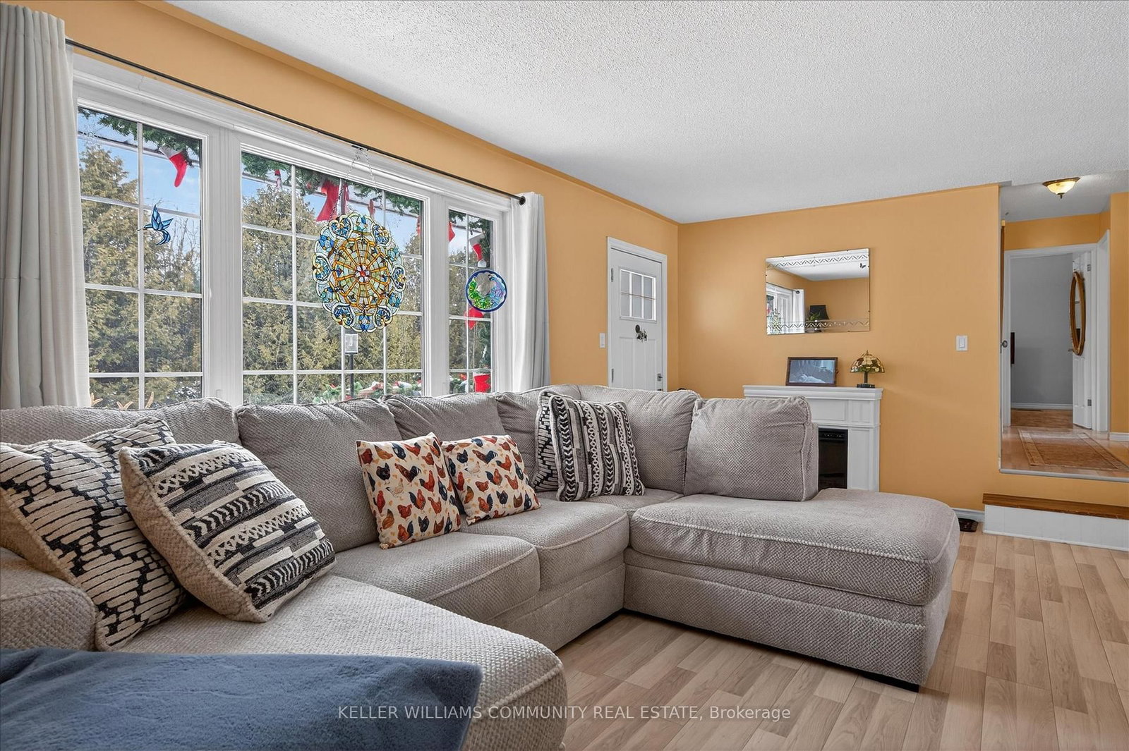Listing Image 7