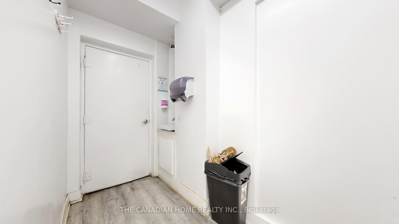 85 John Street S, Unit C - Photo 16