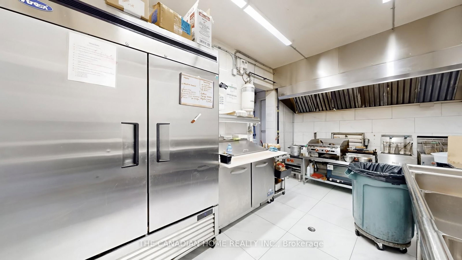 85 John Street S, Unit C - Photo 18