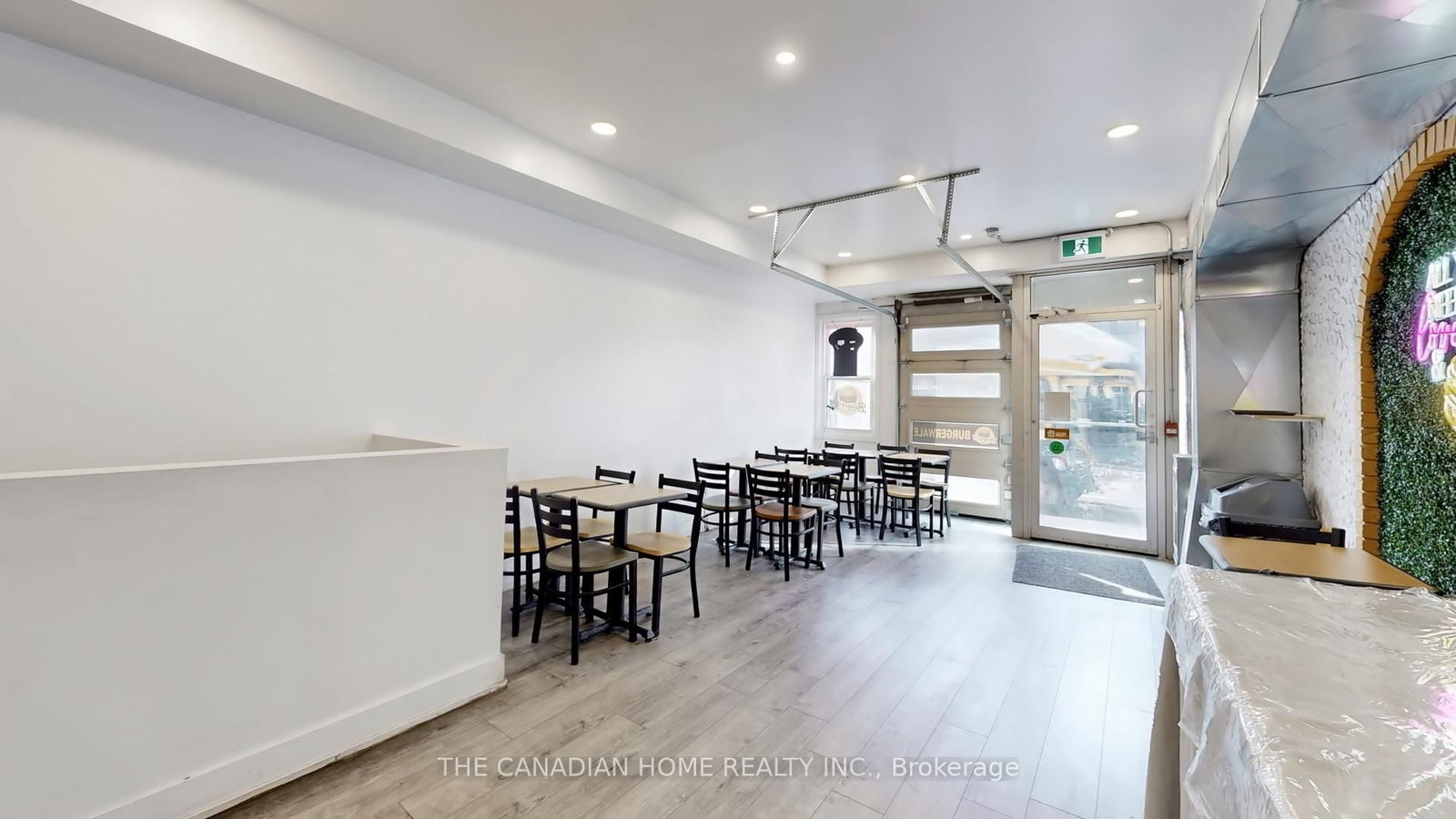 85 John Street S, Unit C - Photo 8