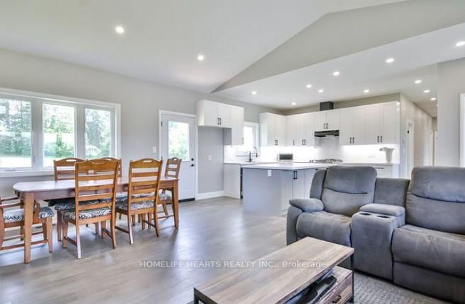 122 Day Dr, Kawartha Lakes, L3V 6H5 | Image 3