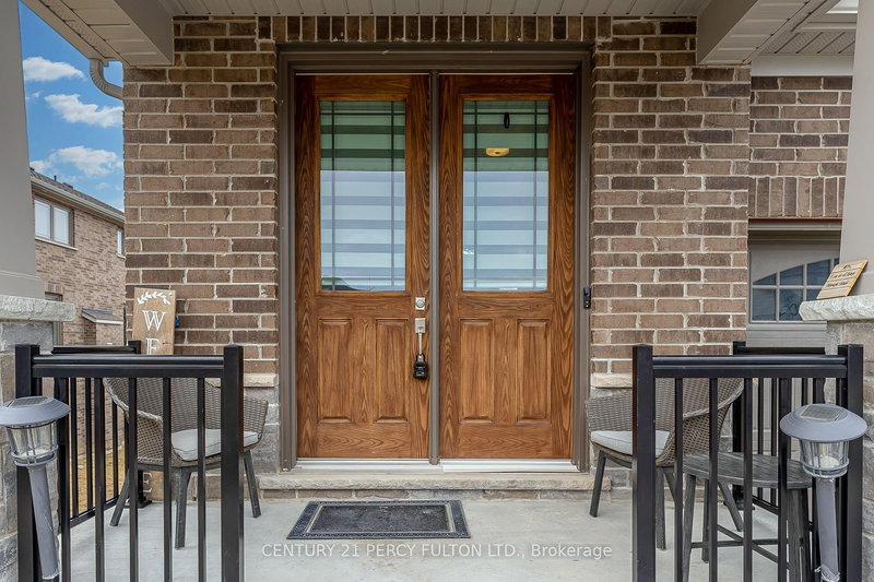 302 Cullen Tr, Peterborough, K9H 0J8 | Image 2