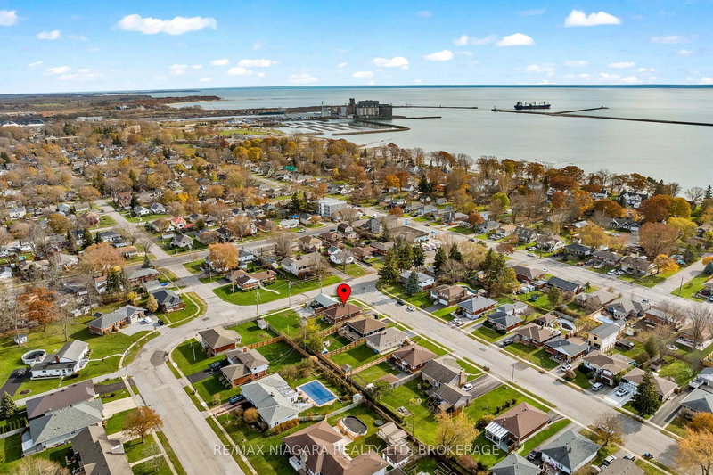 7 South Cres, Port Colborne, L3K 2X8 | Image 2