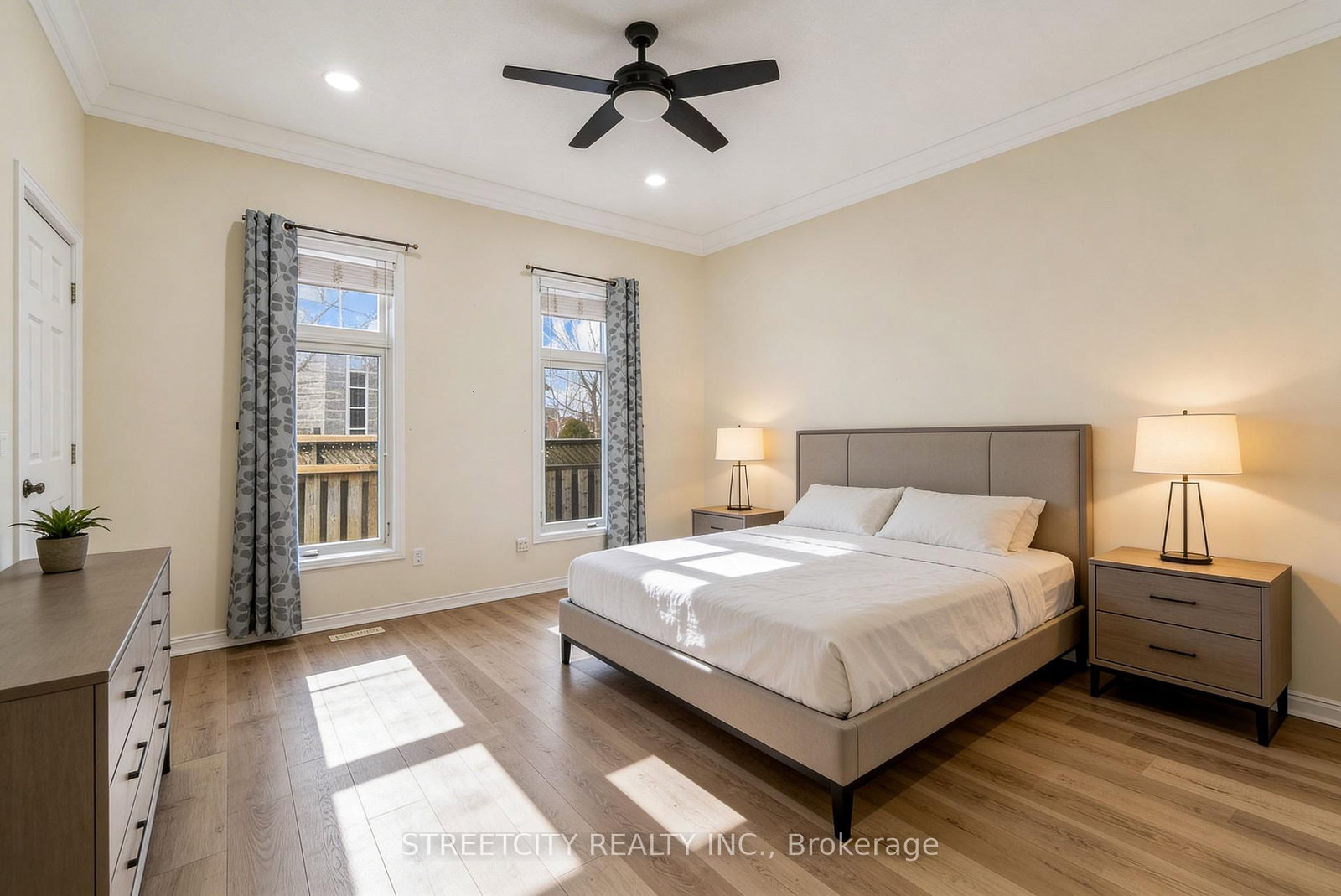 Detached House for sale at 1619 Jubilee Drive, London North, Ontario, N6G 5K4 - North E - MLS: X12845046