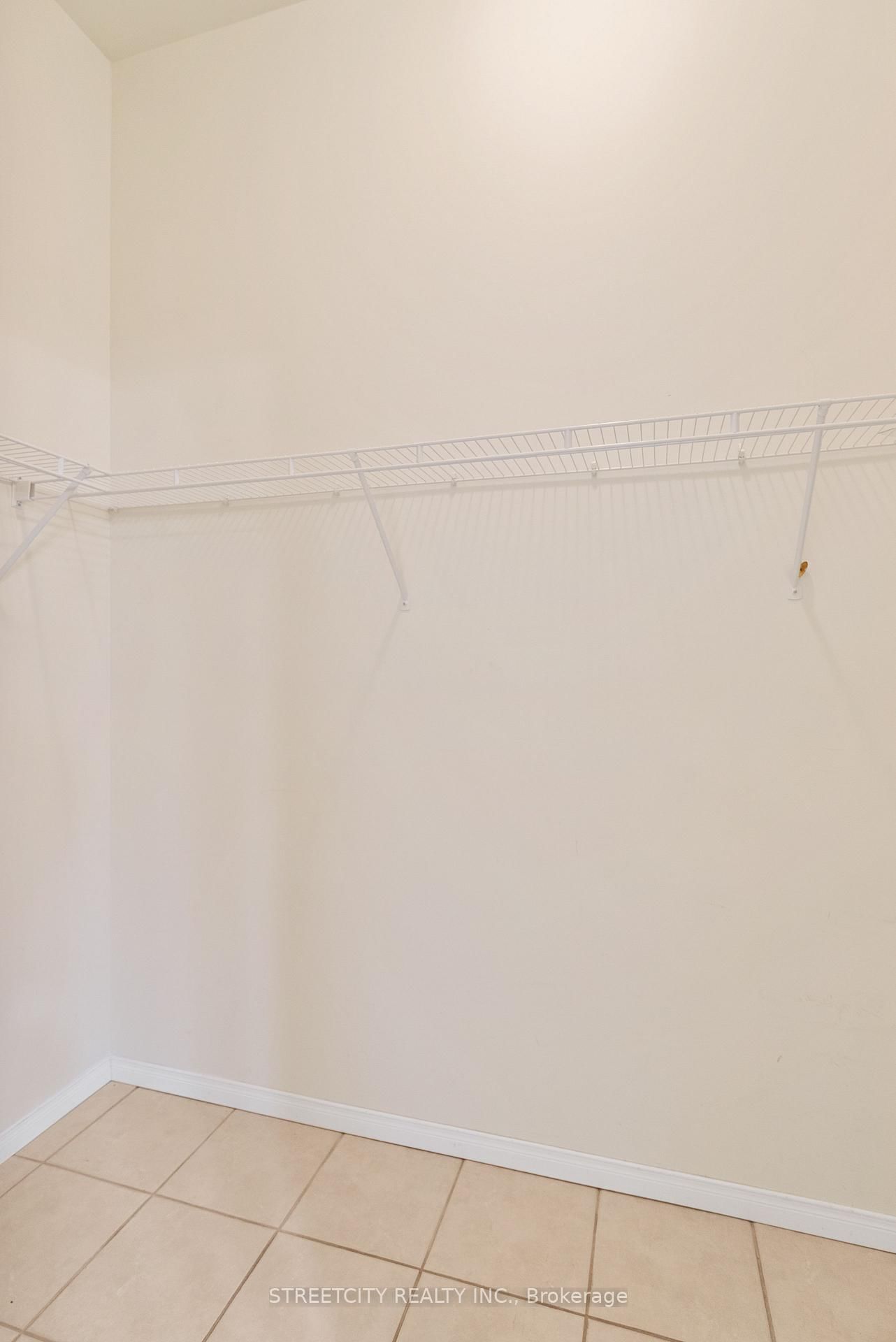 Detached House for sale at 1619 Jubilee Drive, London North, Ontario, N6G 5K4 - North E - MLS: X12845046