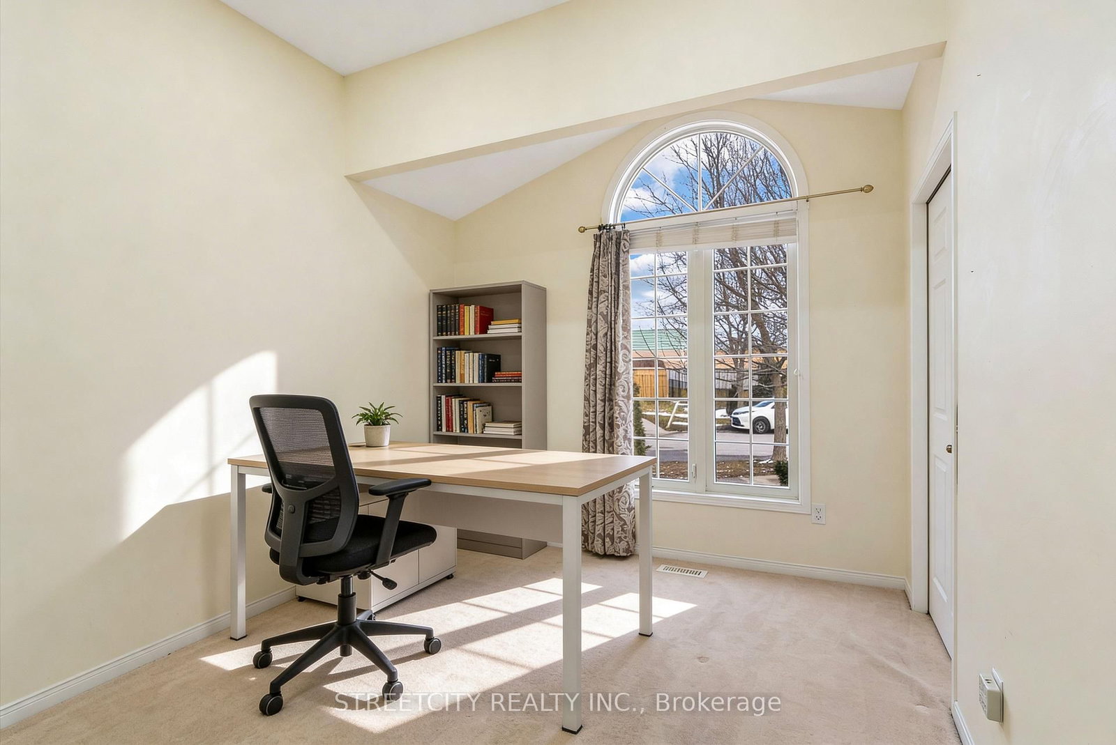 Detached House for sale at 1619 Jubilee Drive, London North, Ontario, N6G 5K4 - North E - MLS: X12845046