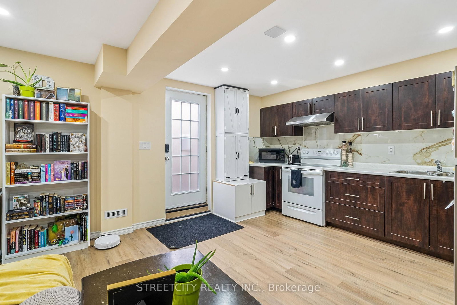 Detached House for sale at 1619 Jubilee Drive, London North, Ontario, N6G 5K4 - North E - MLS: X12845046