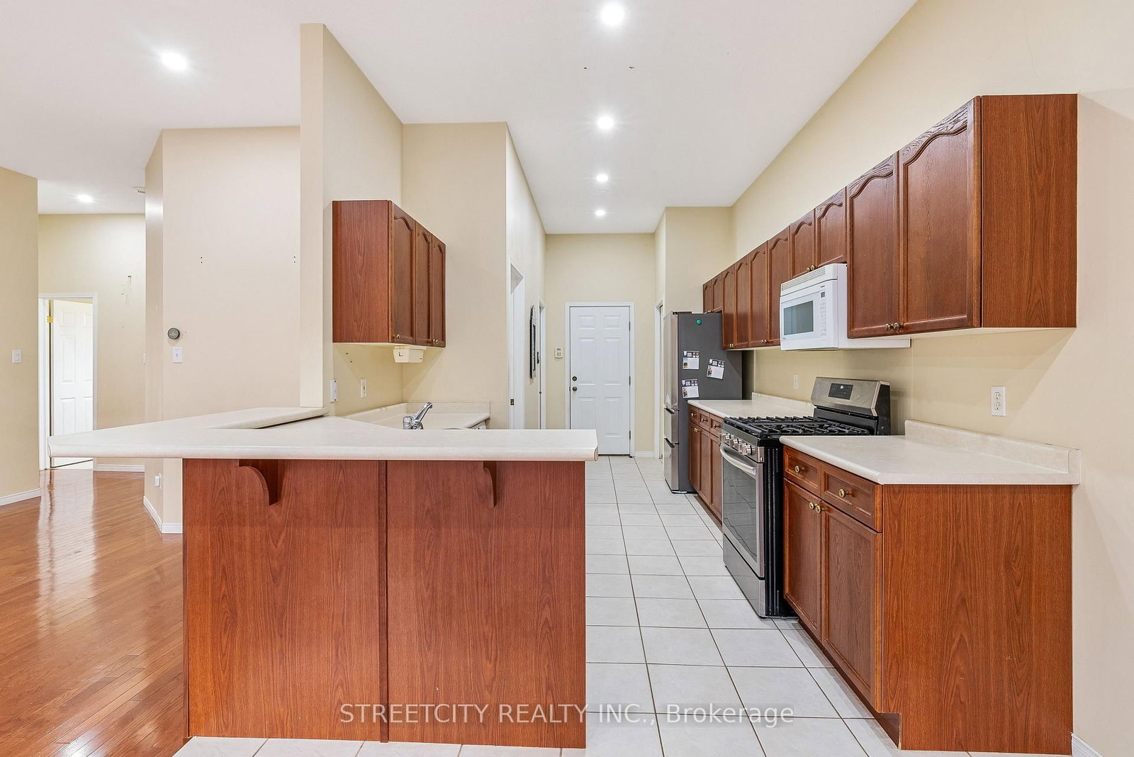 Detached House for sale at 1619 Jubilee Drive, London North, Ontario, N6G 5K4 - North E - MLS: X12845046