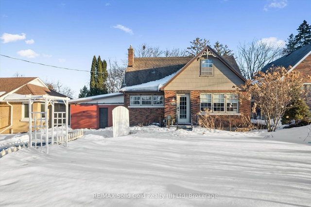 1135 Queens Boulevard