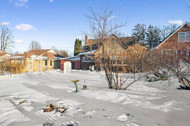 1135 Queens Boulevard