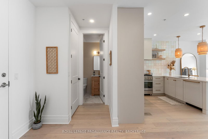 618 - 129B South St, Gananoque, K7G 0B1 | Image 2