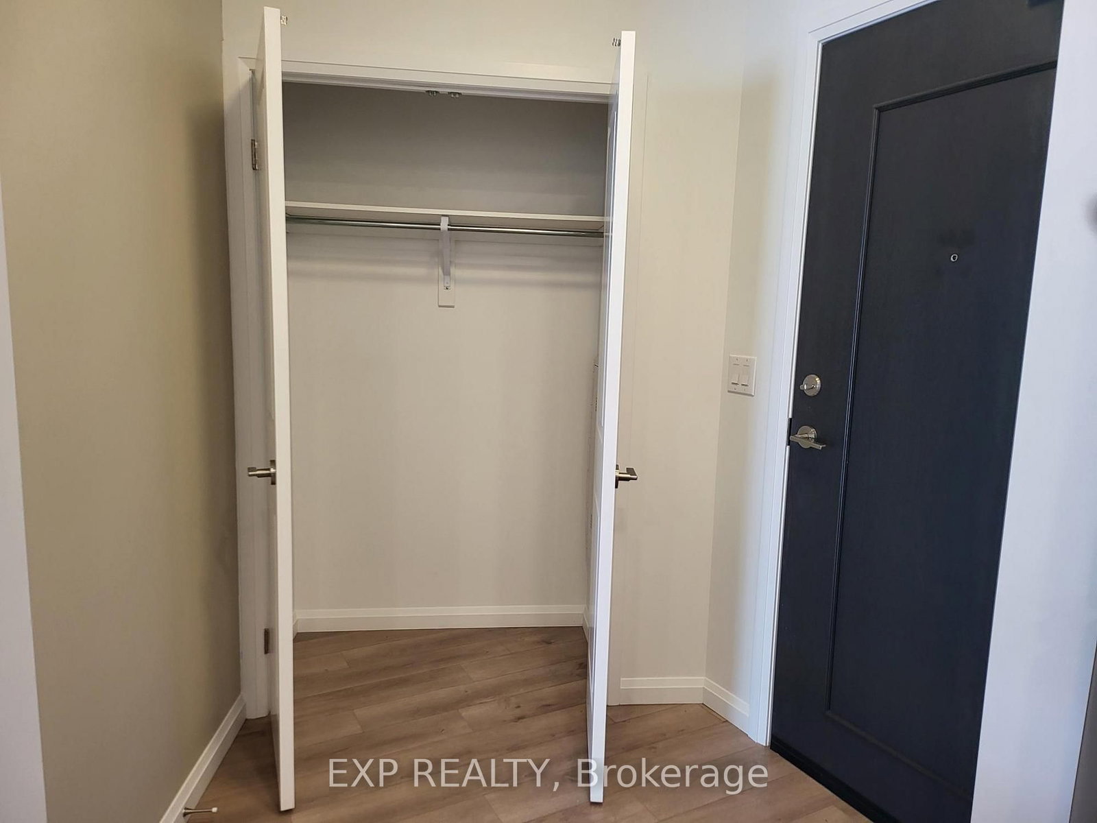 144 Watson Road, Unit 607 - Photo 12