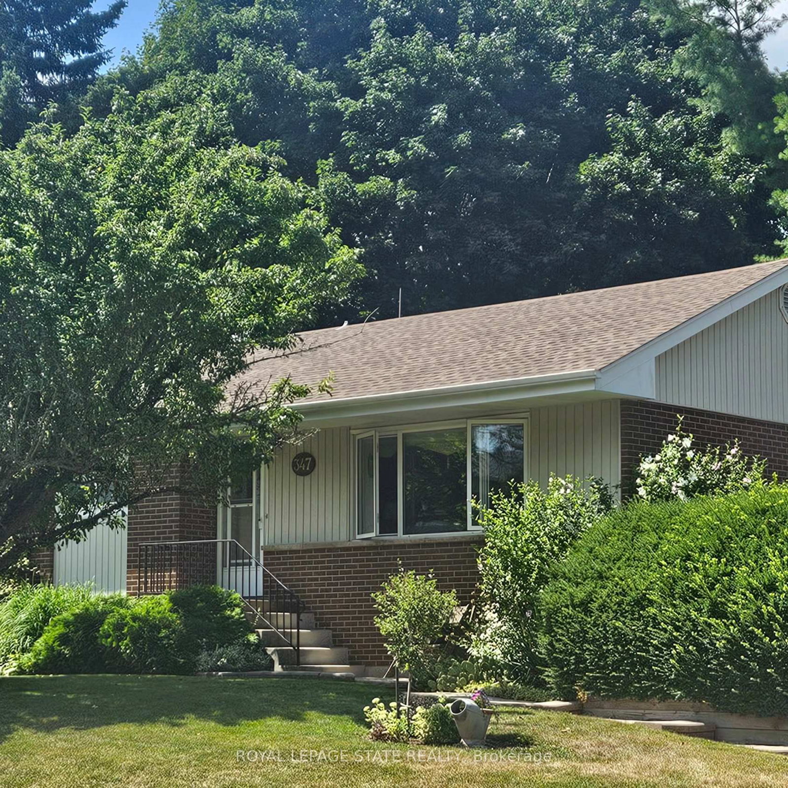 Detached House for sale at 347 Clarendon Drive, Hamilton, Ontario, L9G 2Y9 - Ancaster - MLS: X12845468