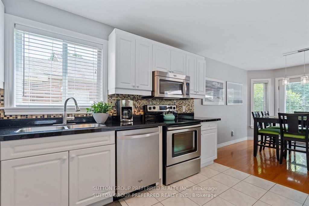 Detached House for sale at 623 Thornwood Court, London North, Ontario, N6H 5J5 - North P - MLS: X12845704