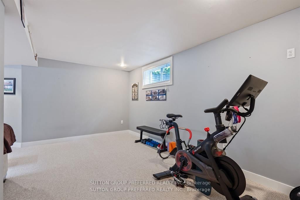 Detached House for sale at 623 Thornwood Court, London North, Ontario, N6H 5J5 - North P - MLS: X12845704