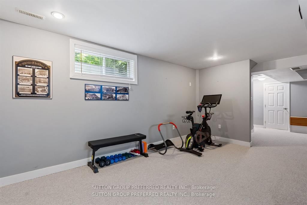 Detached House for sale at 623 Thornwood Court, London North, Ontario, N6H 5J5 - North P - MLS: X12845704