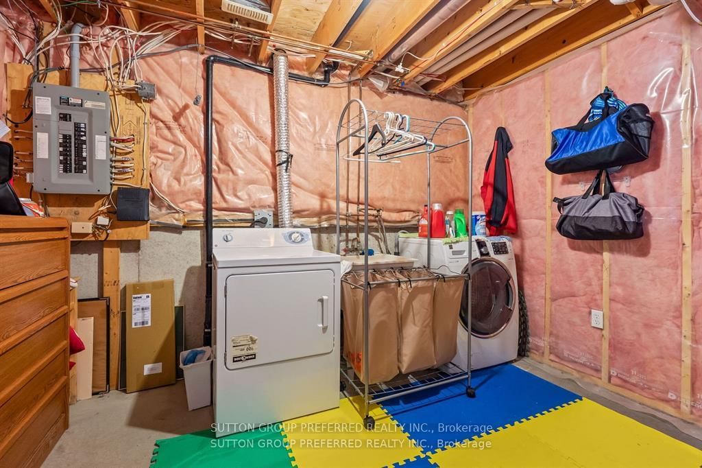 Detached House for sale at 623 Thornwood Court, London North, Ontario, N6H 5J5 - North P - MLS: X12845704