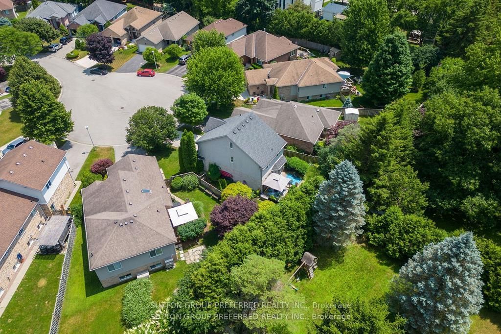 Detached House for sale at 623 Thornwood Court, London North, Ontario, N6H 5J5 - North P - MLS: X12845704