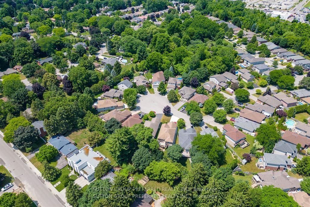 Detached House for sale at 623 Thornwood Court, London North, Ontario, N6H 5J5 - North P - MLS: X12845704