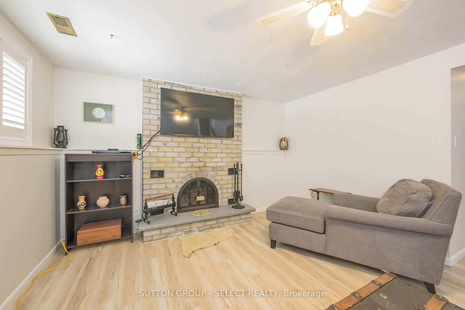 Detached House for sale at 99 Inverary Crescent, London North, Ontario, N6G 3L7 - North I - MLS: X12846004