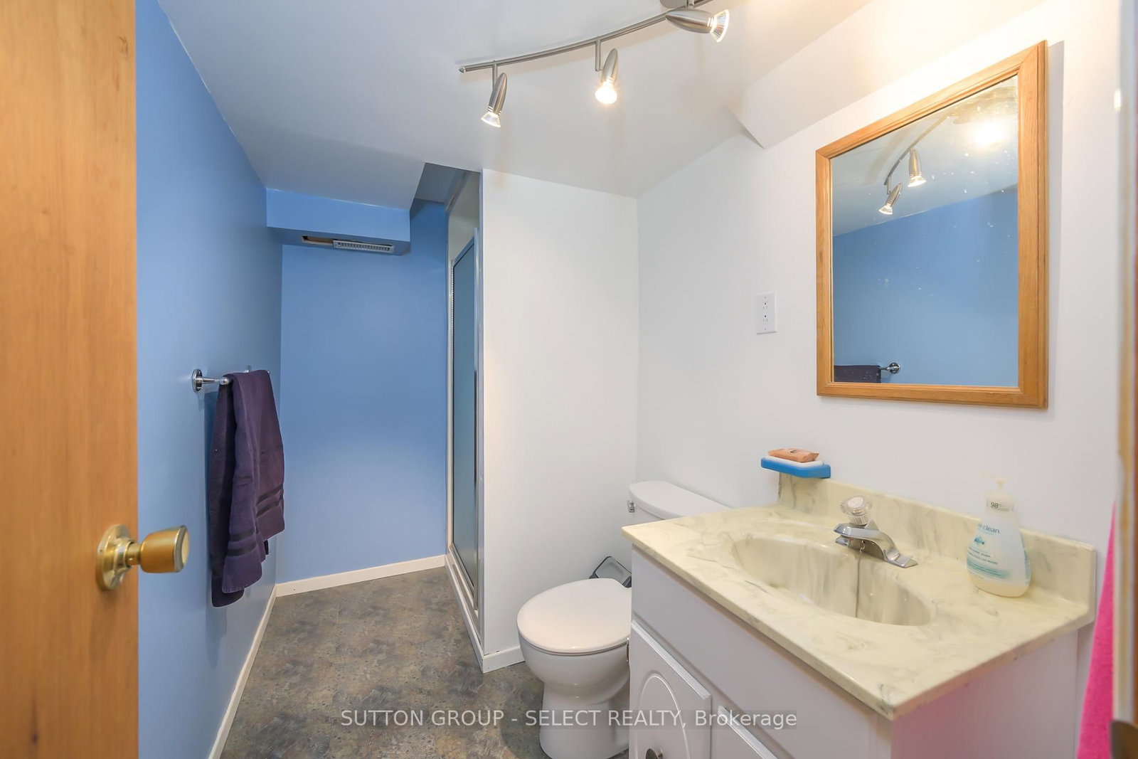 Detached House for sale at 99 Inverary Crescent, London North, Ontario, N6G 3L7 - North I - MLS: X12846004