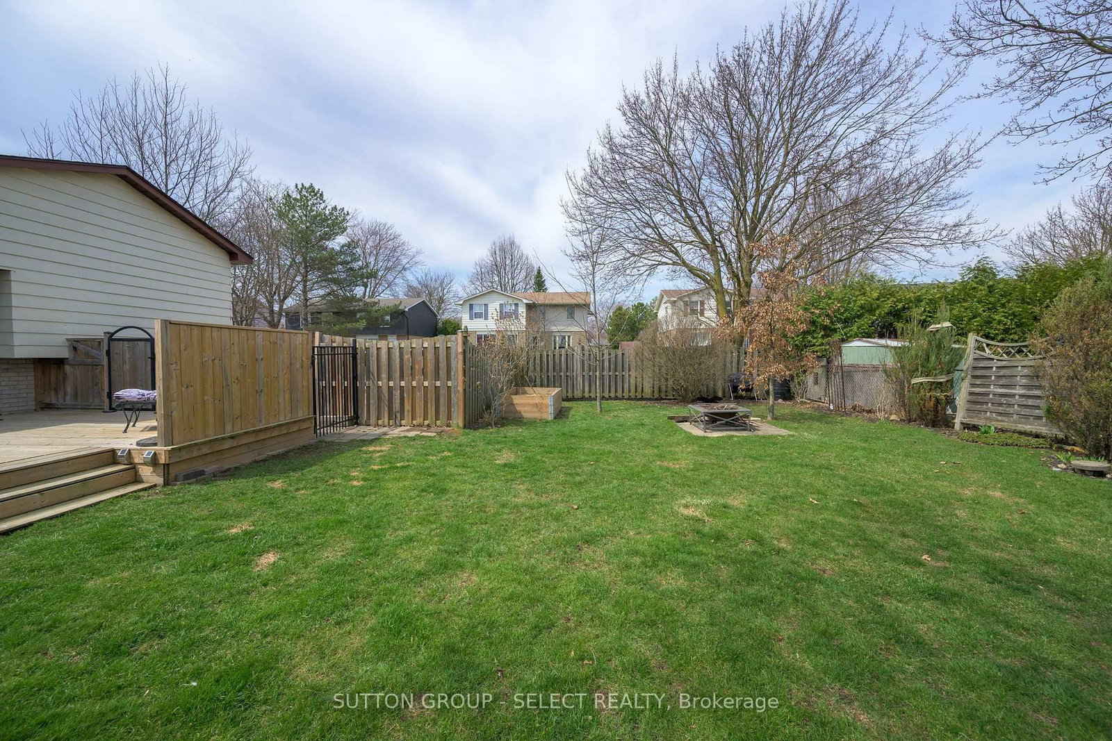 Detached House for sale at 99 Inverary Crescent, London North, Ontario, N6G 3L7 - North I - MLS: X12846004