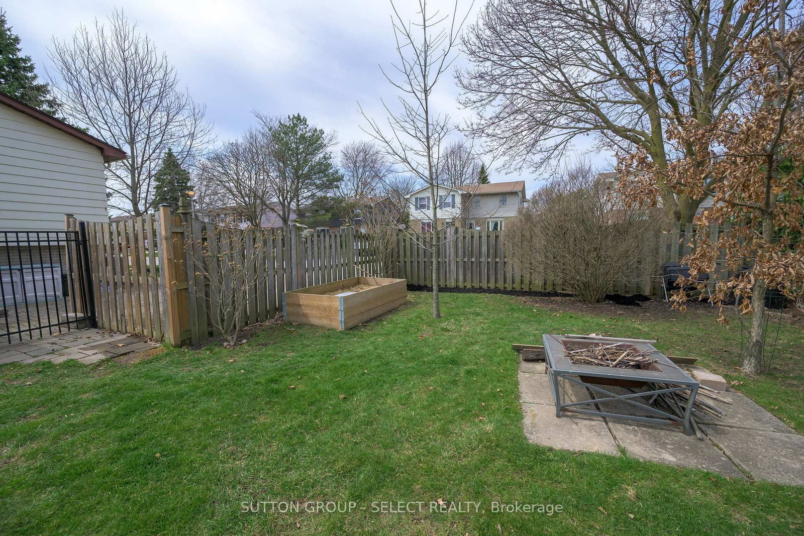 Detached House for sale at 99 Inverary Crescent, London North, Ontario, N6G 3L7 - North I - MLS: X12846004