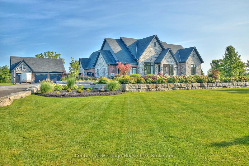 1716 Rebecca St, Fort Erie, L2A 5M4 | Image 3