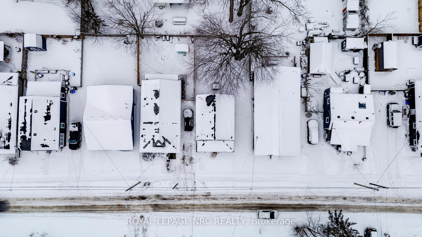 Detached House for sale at 323 Oxford Avenue, Fort Erie, Ontario, L0S 1B0 - Crystal Beach - MLS: X12846250