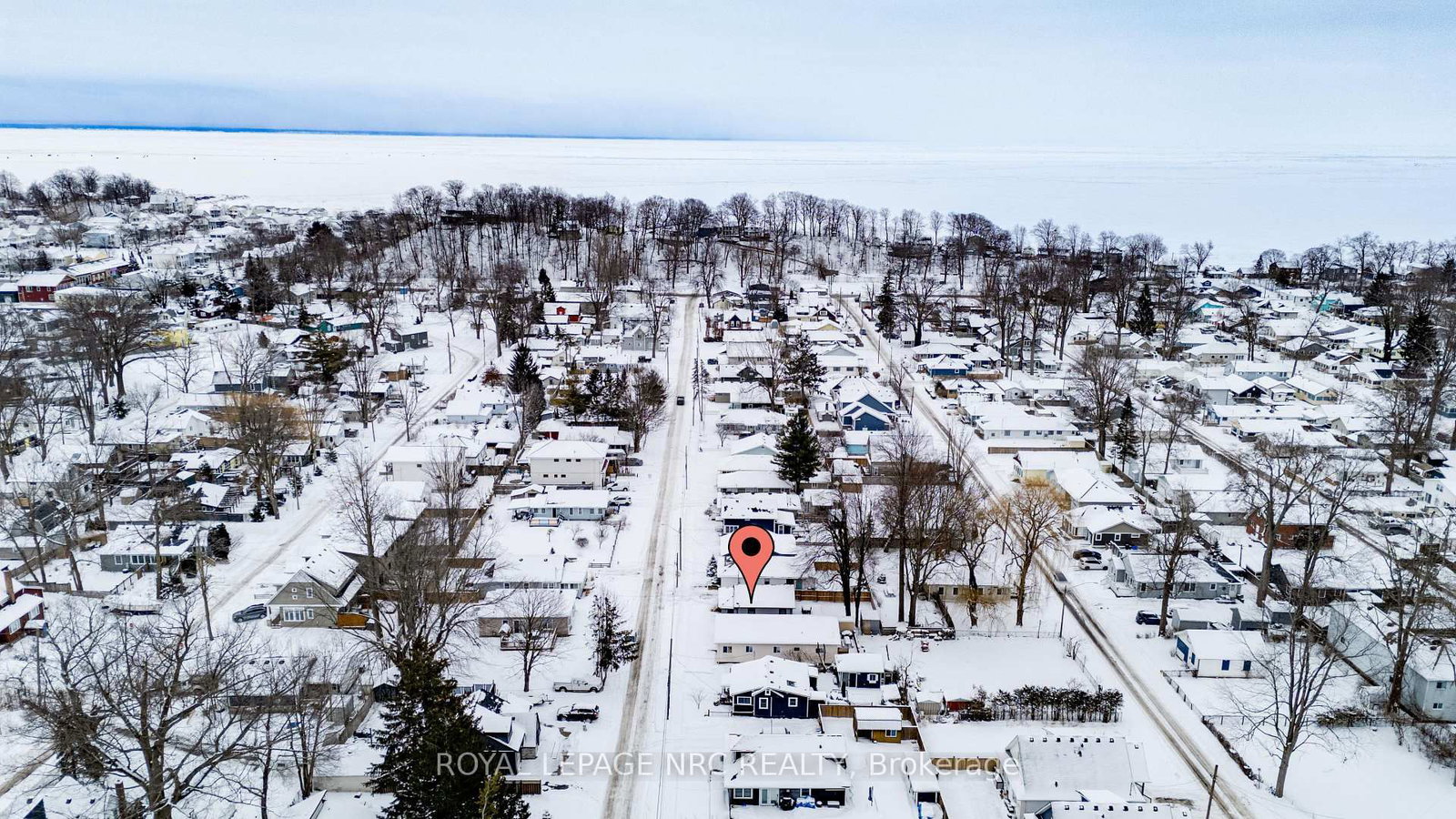 Detached House for sale at 323 Oxford Avenue, Fort Erie, Ontario, L0S 1B0 - Crystal Beach - MLS: X12846250