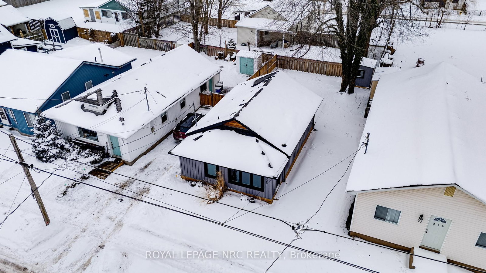 Detached House for sale at 323 Oxford Avenue, Fort Erie, Ontario, L0S 1B0 - Crystal Beach - MLS: X12846250