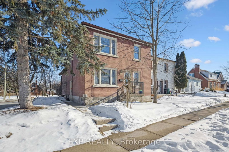 253 Sydney St S, Kitchener, N2G 3V8 | Image 2