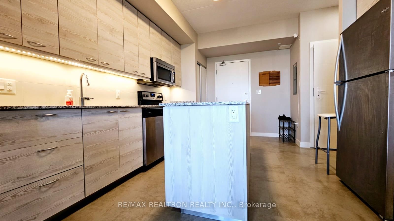 280 Lester Street, Unit 719 - Photo 33