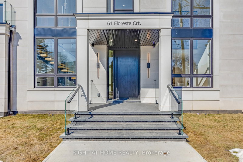 61 Floresta Crt, Hamilton, L9G 1R6 | Image 3