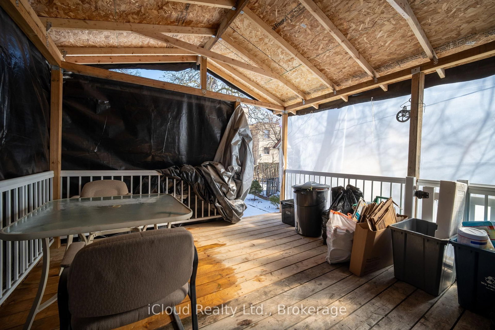 Detached House for sale at 2 Richmond Avenue, St. Catharines, Ontario, L2R 3W7 - E. Chester - MLS: X12846954